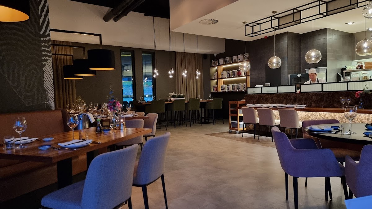 Yip Asian Bar & Restaurant